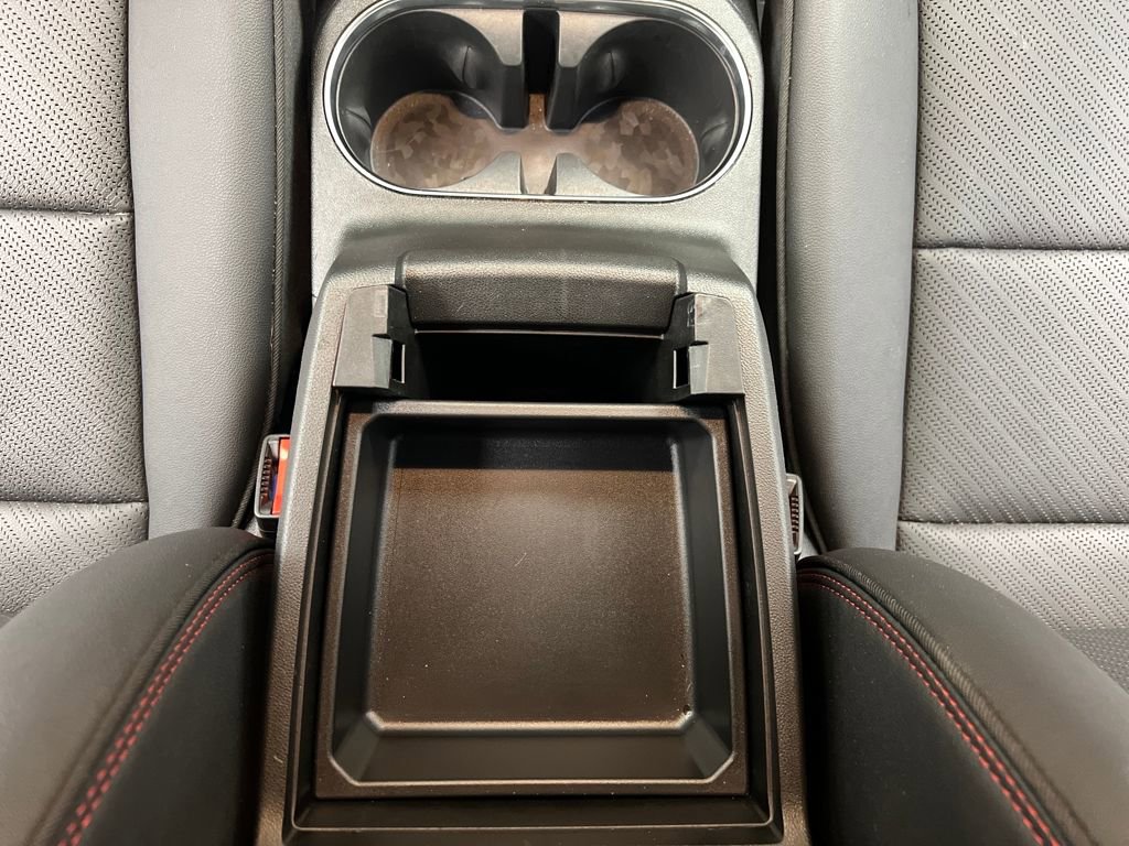 Used 2024 GMC Canyon AT4X image 32