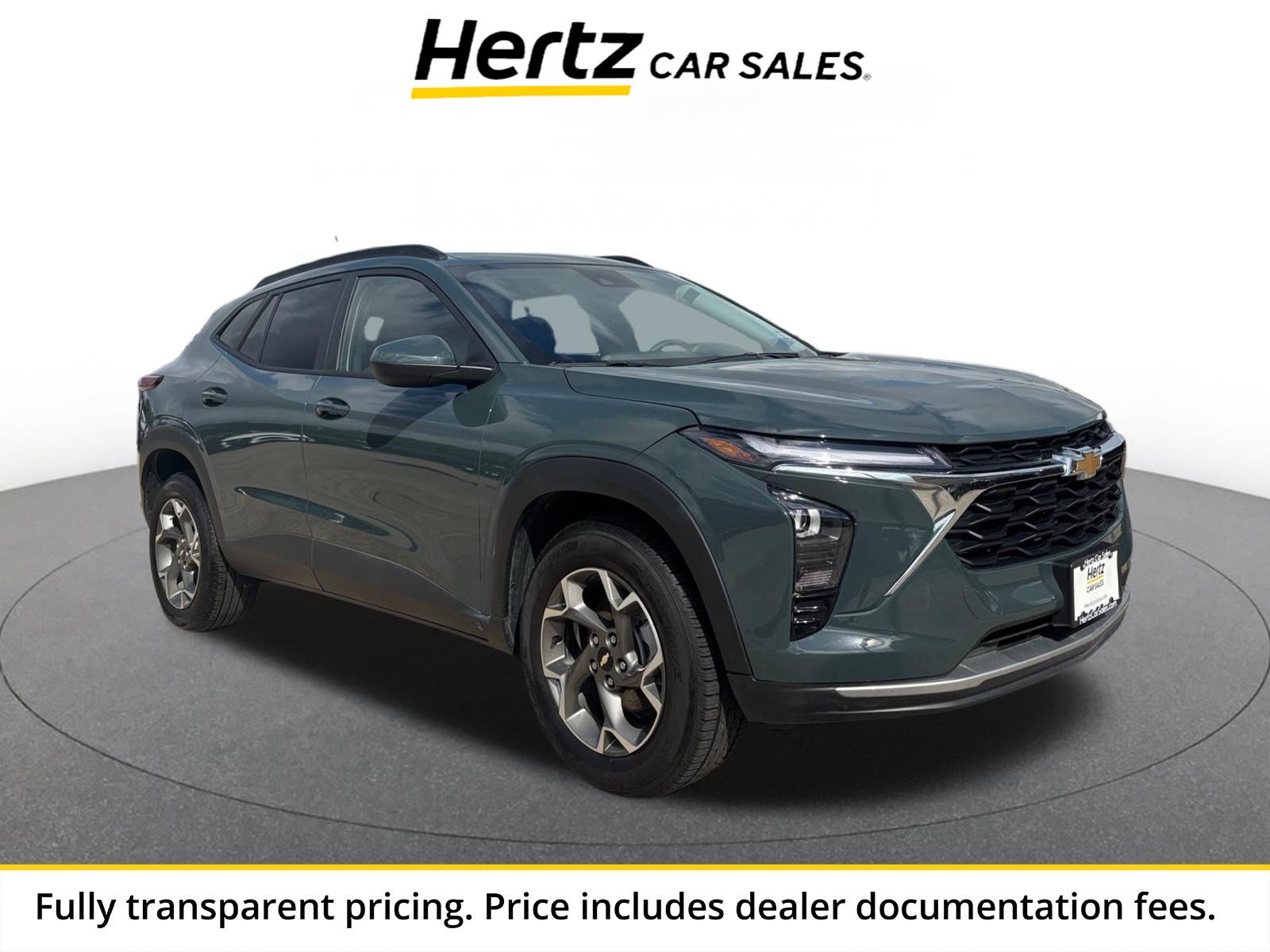 Used 2025 Chevrolet Trax LT FWD image 1