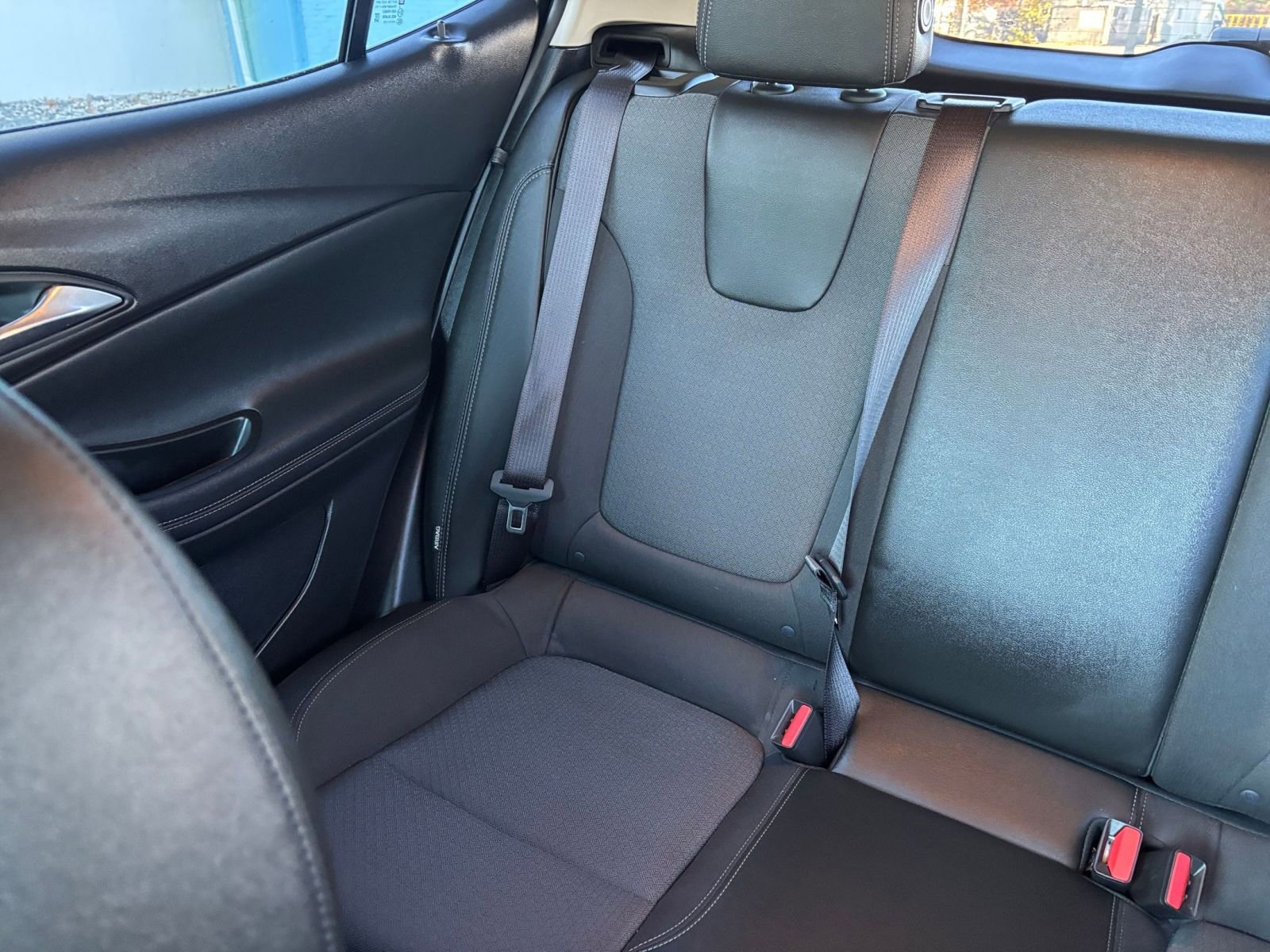 Used 2025 Buick Encore GX Preferred image 35