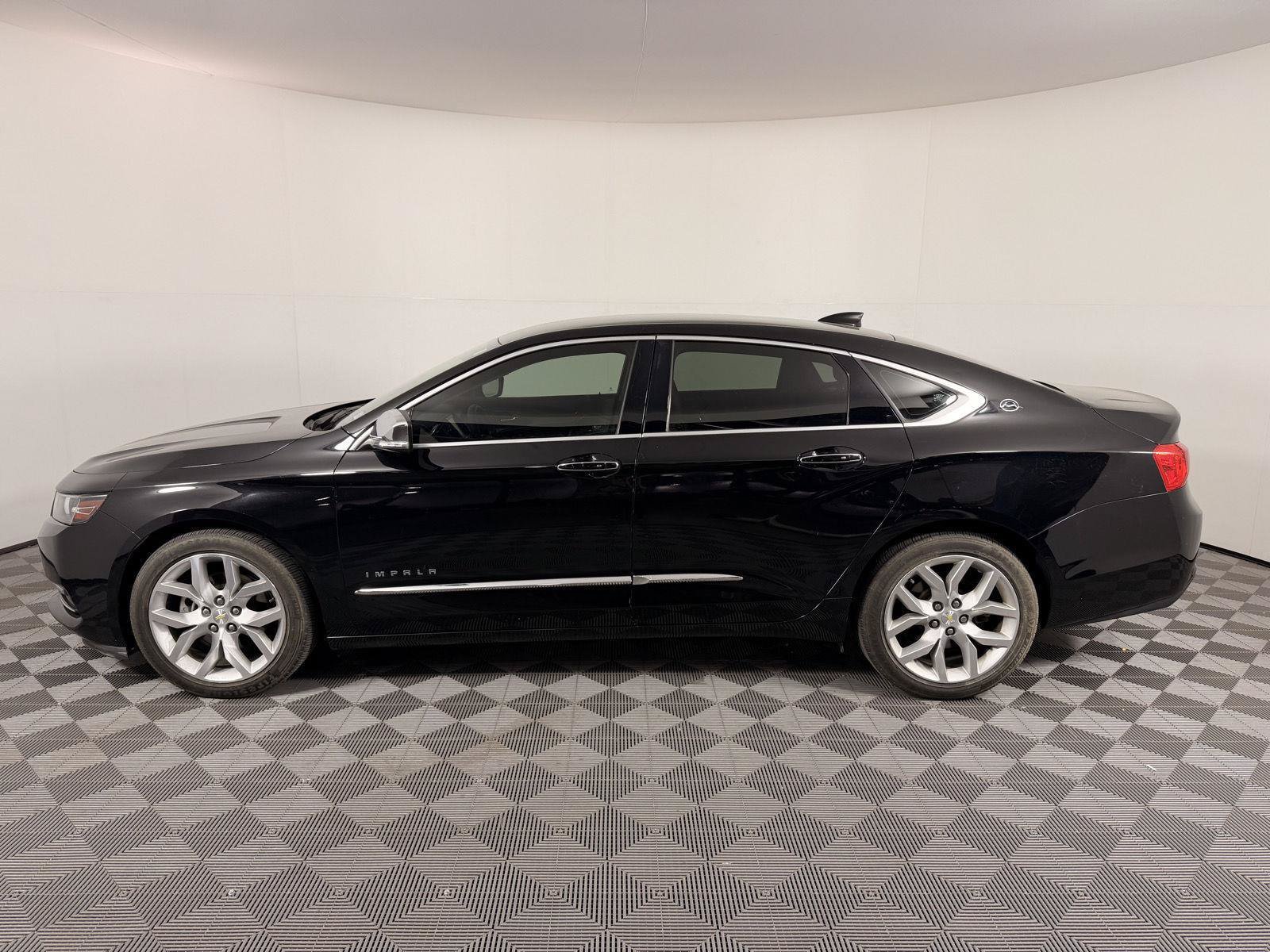 Used 2018 Chevrolet Impala Premier FWD image 2