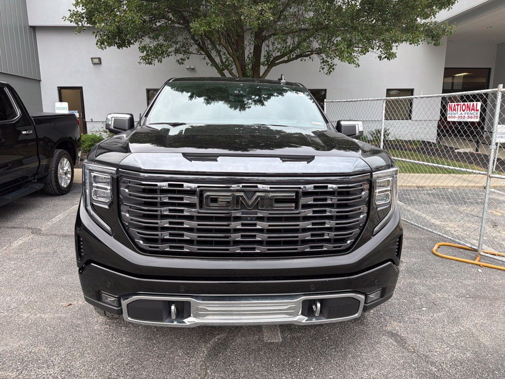 Used 2023 GMC Sierra 1500 Denali Ultimate AWD/4WD image 9