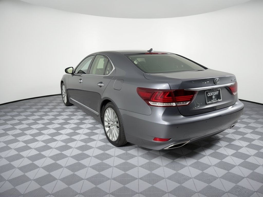 Used 2013 Lexus LS 460 w/ Comfort Pkg RWD image 3