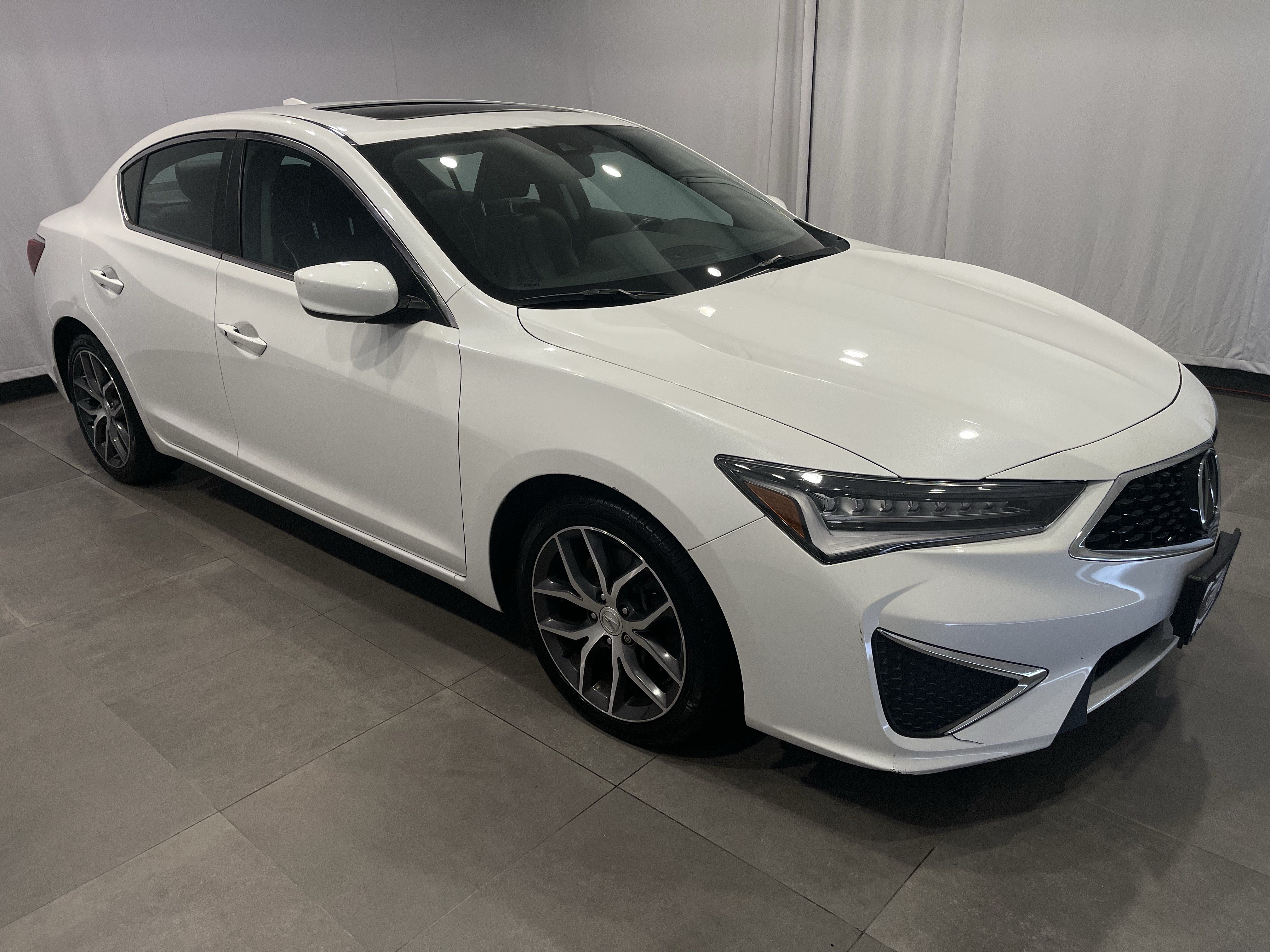 Used 2019 Acura ILX FWD image 3