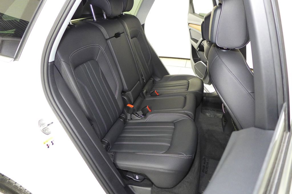 Used 2023 Audi Q5 2.0T Premium w/ Convenience Package image 20