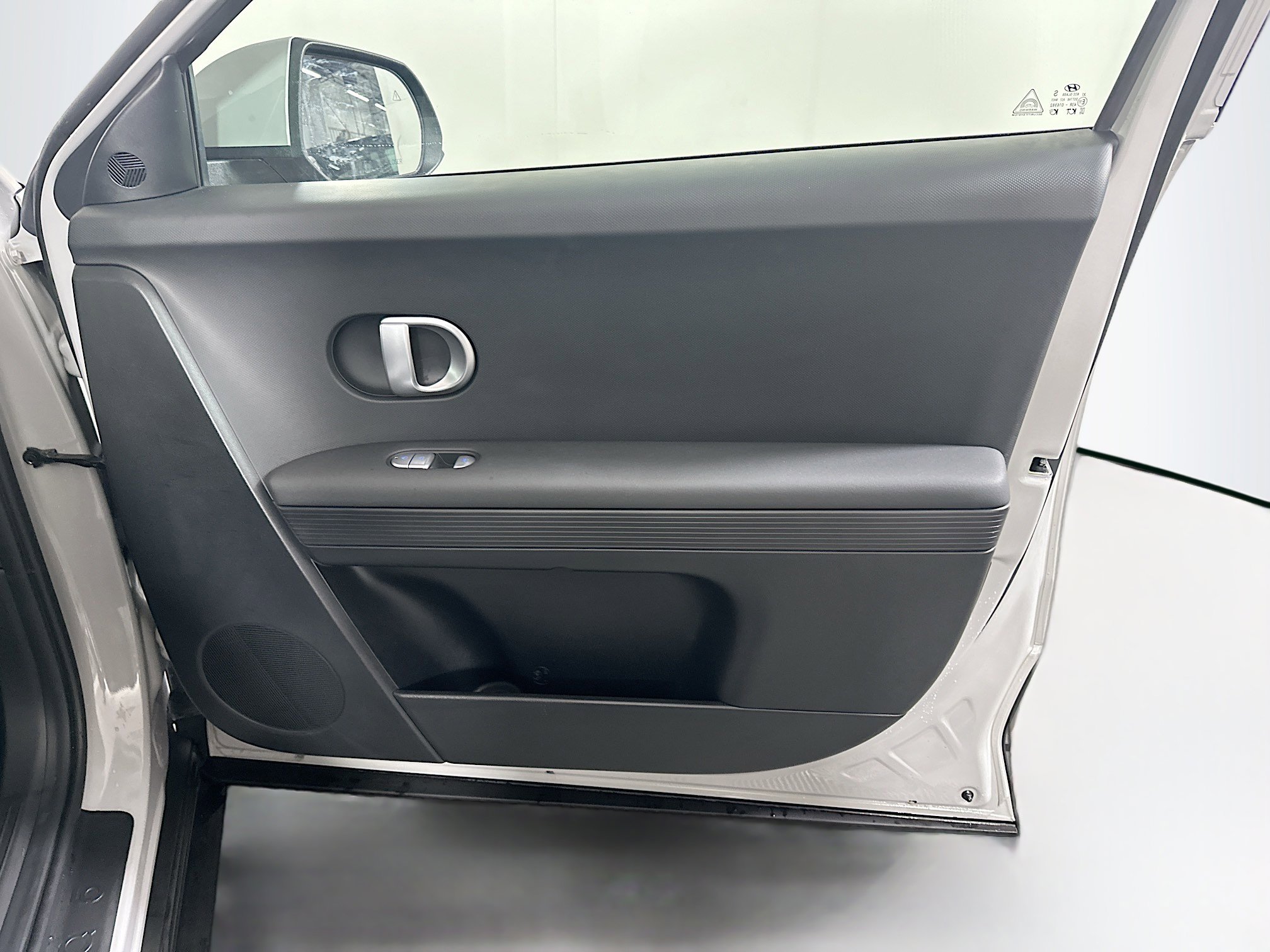 Used 2024 Hyundai Ioniq 5 SEL image 32