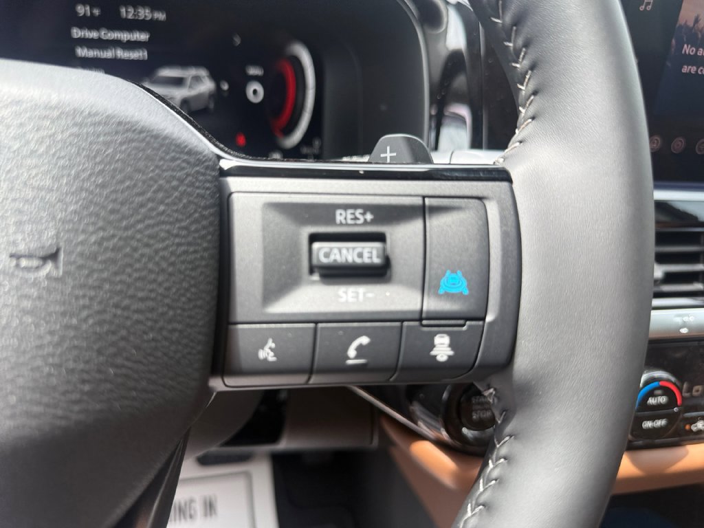 New 2026 Nissan Pathfinder Platinum AWD/4WD image 22