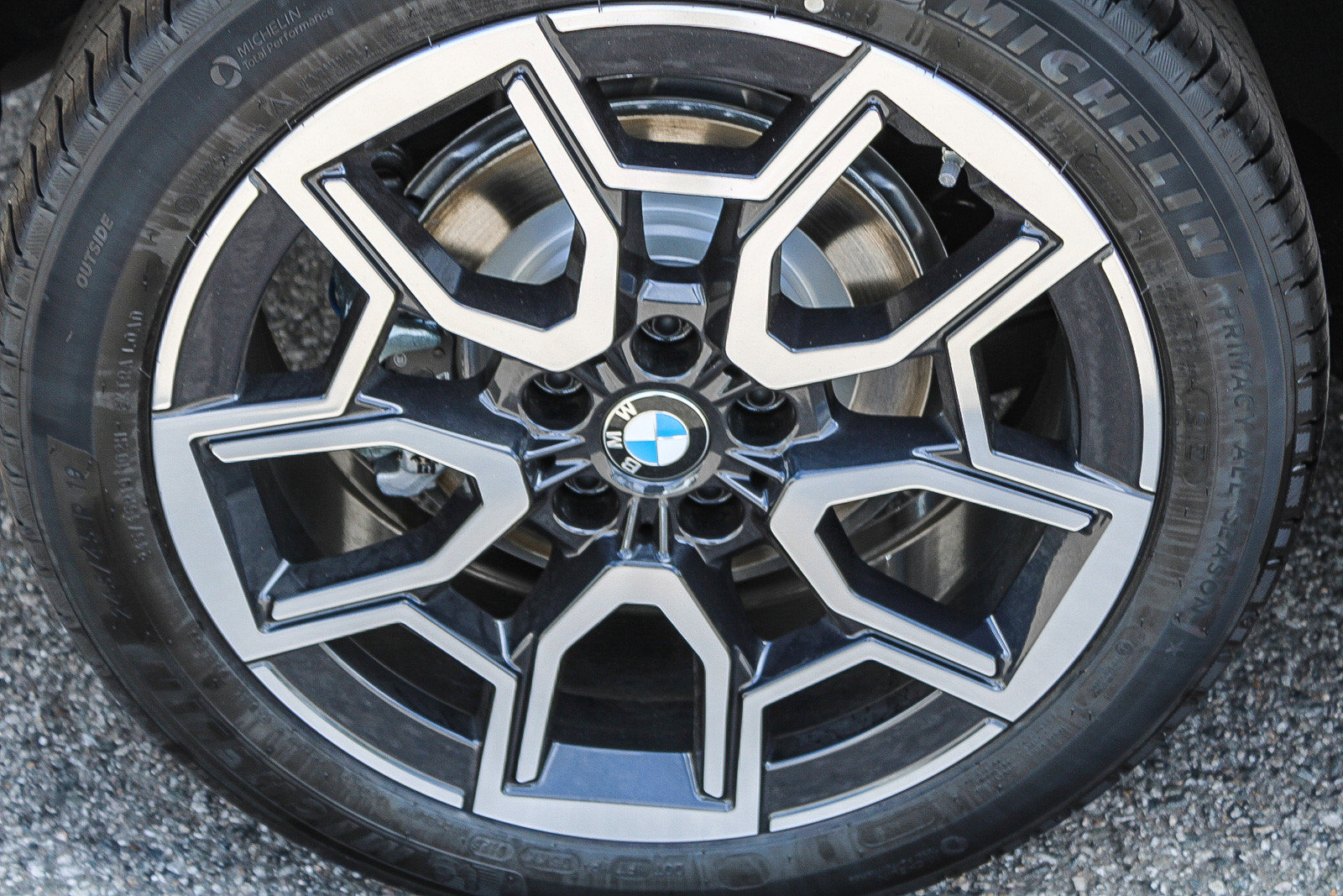New 2026 BMW X2 xDrive28i w/ Technology Package AWD/4WD image 11