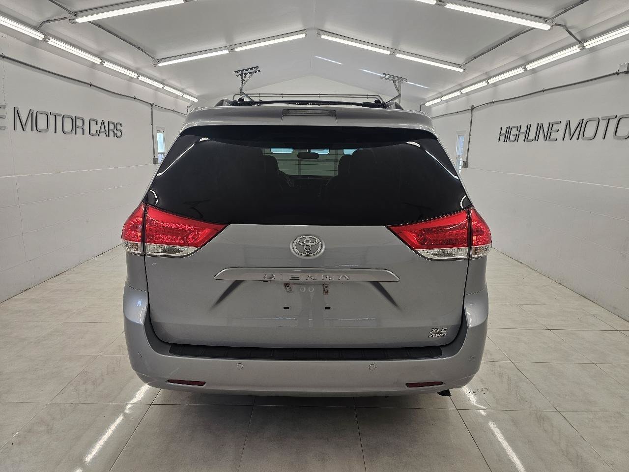 Used 2014 Toyota Sienna XLE AWD/4WD image 5