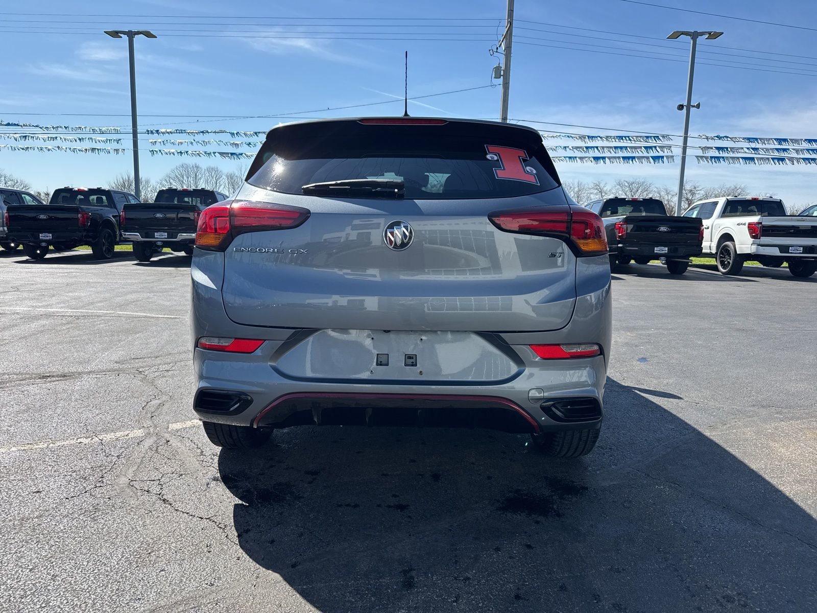 Used 2022 Buick Encore GX Select w/ Sport Touring Package image 5