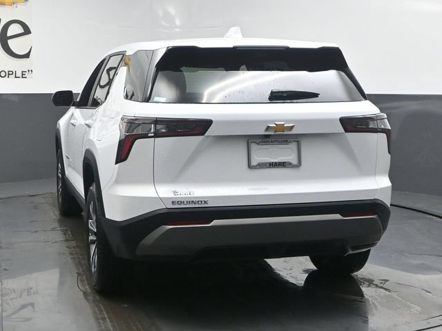 New 2026 Chevrolet Equinox LT w/ Safety and Technology Package FWD image 13