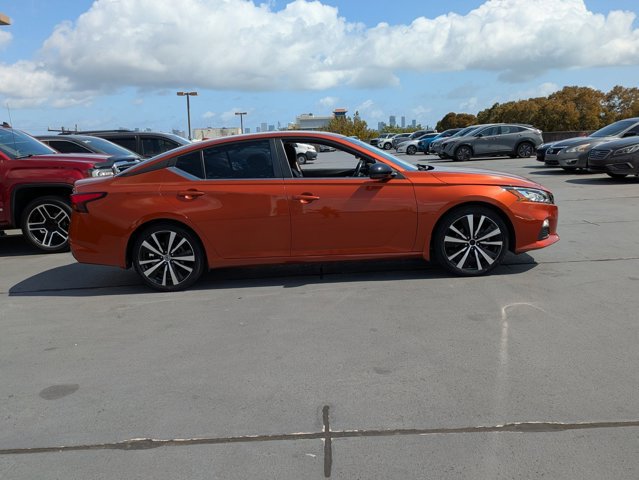 Certified 2021 Nissan Altima 2.5 SR w/ SR Premium Package image 3