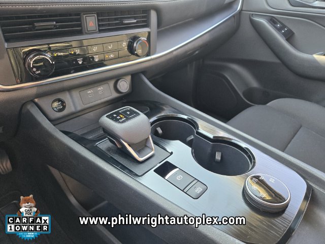 Used 2024 Nissan Rogue S AWD/4WD image 23