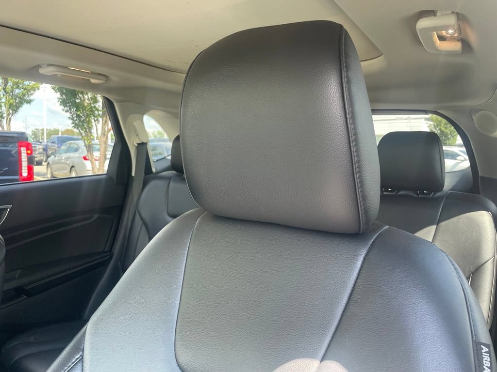 Used 2021 Ford Edge Titanium AWD/4WD image 21