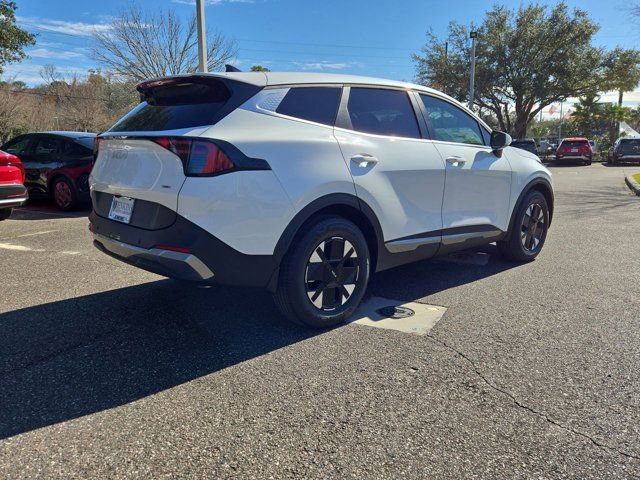 New 2026 Kia Sportage LX image 3