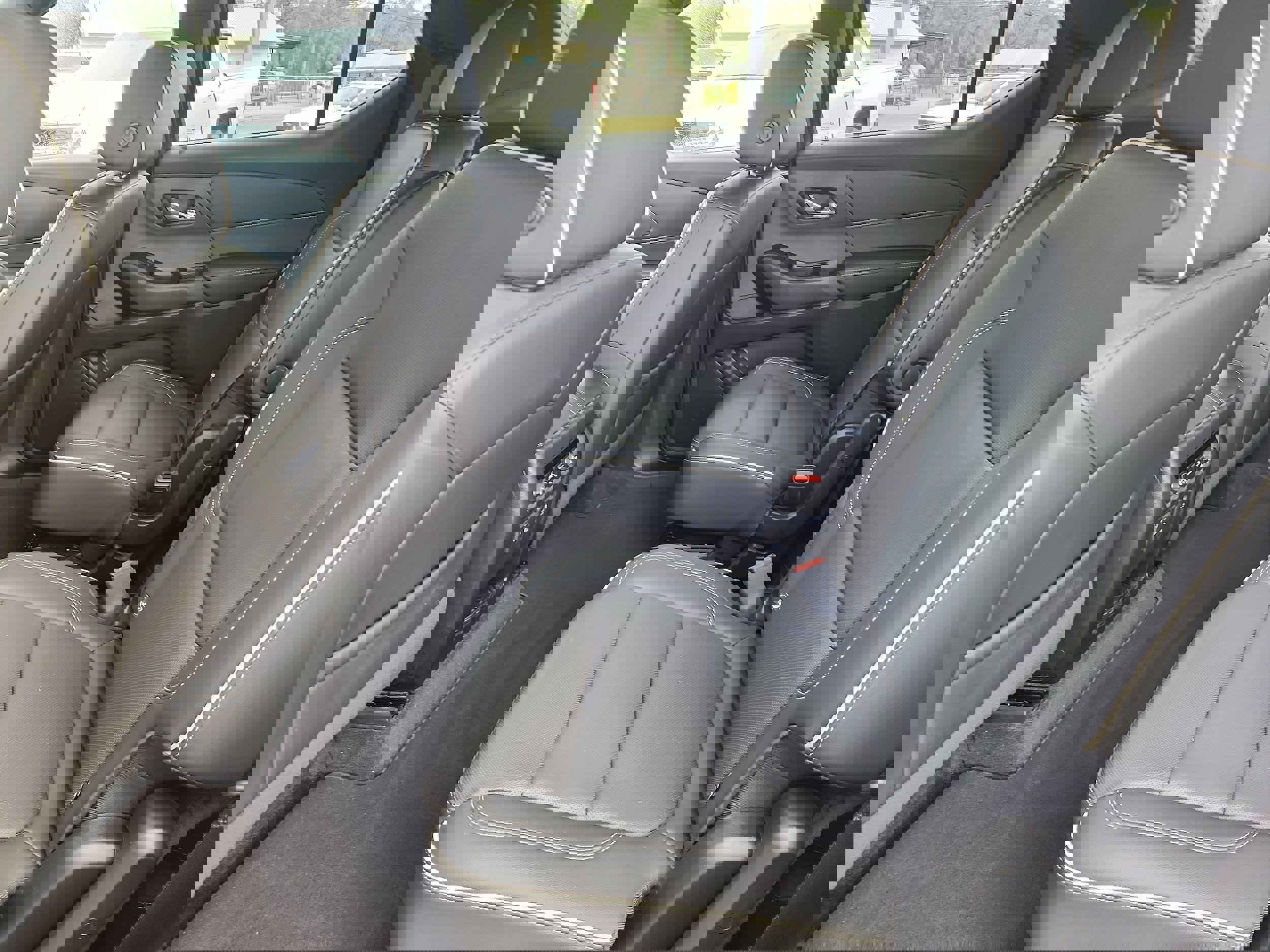 Used 2023 Chevrolet Traverse Premier w/ LPO, Cargo Package image 15