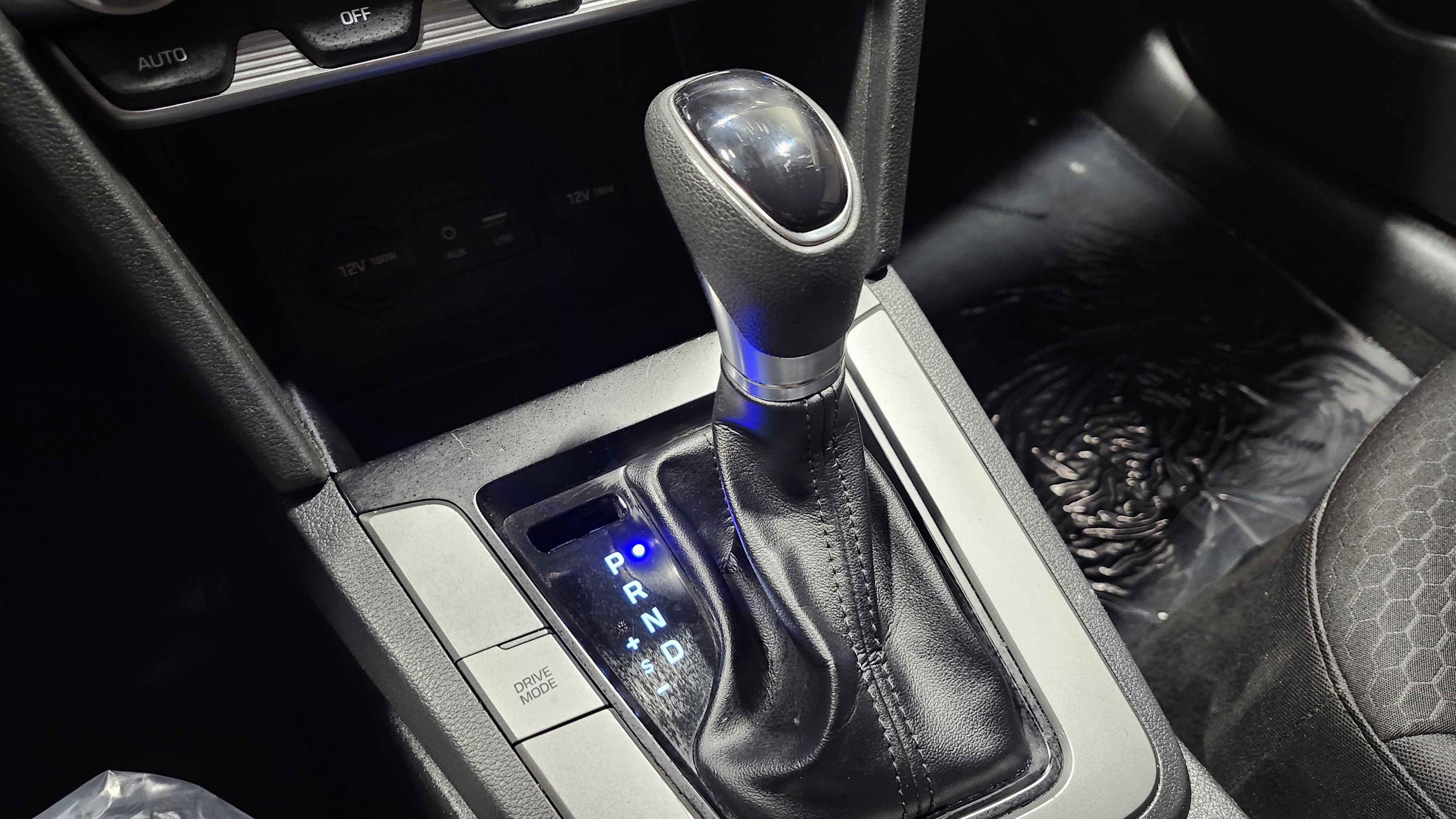 Used 2020 Hyundai Elantra SE w/ Cargo Package (C1) image 28