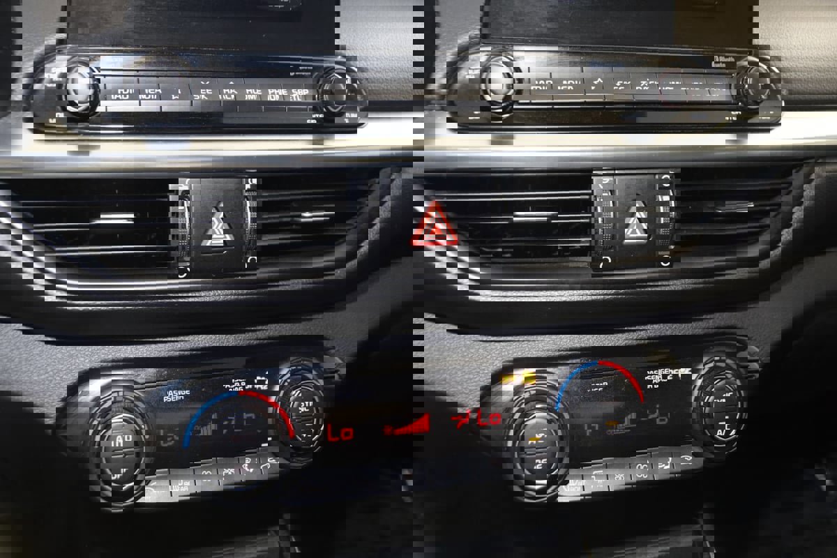 Used 2019 Kia Forte S w/ S Premium Package image 29