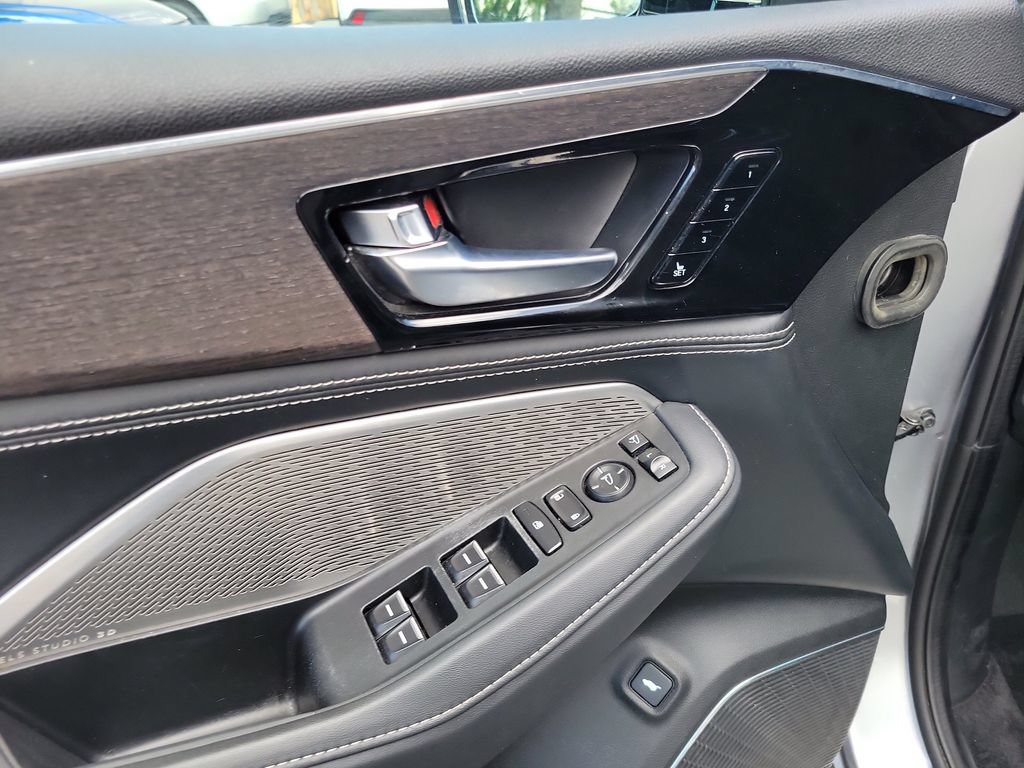 Used 2022 Acura MDX w/ Advance Package AWD/4WD image 19