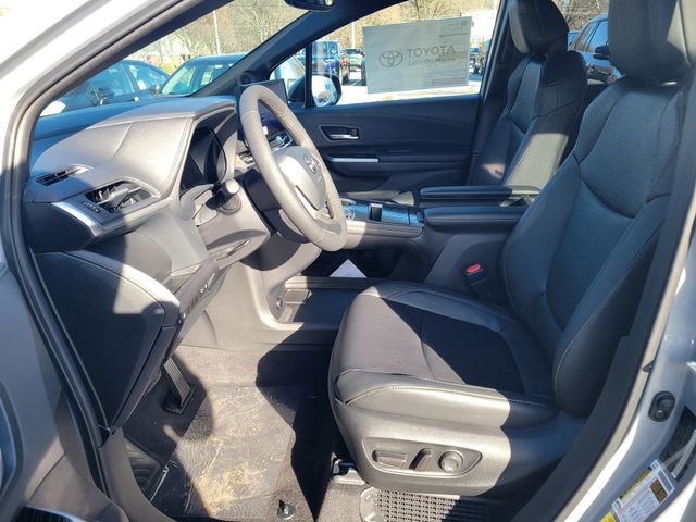 New 2026 Toyota Sienna XLE Woodland Edition AWD/4WD image 15