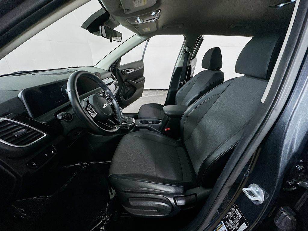 Used 2024 Kia Seltos S FWD image 17
