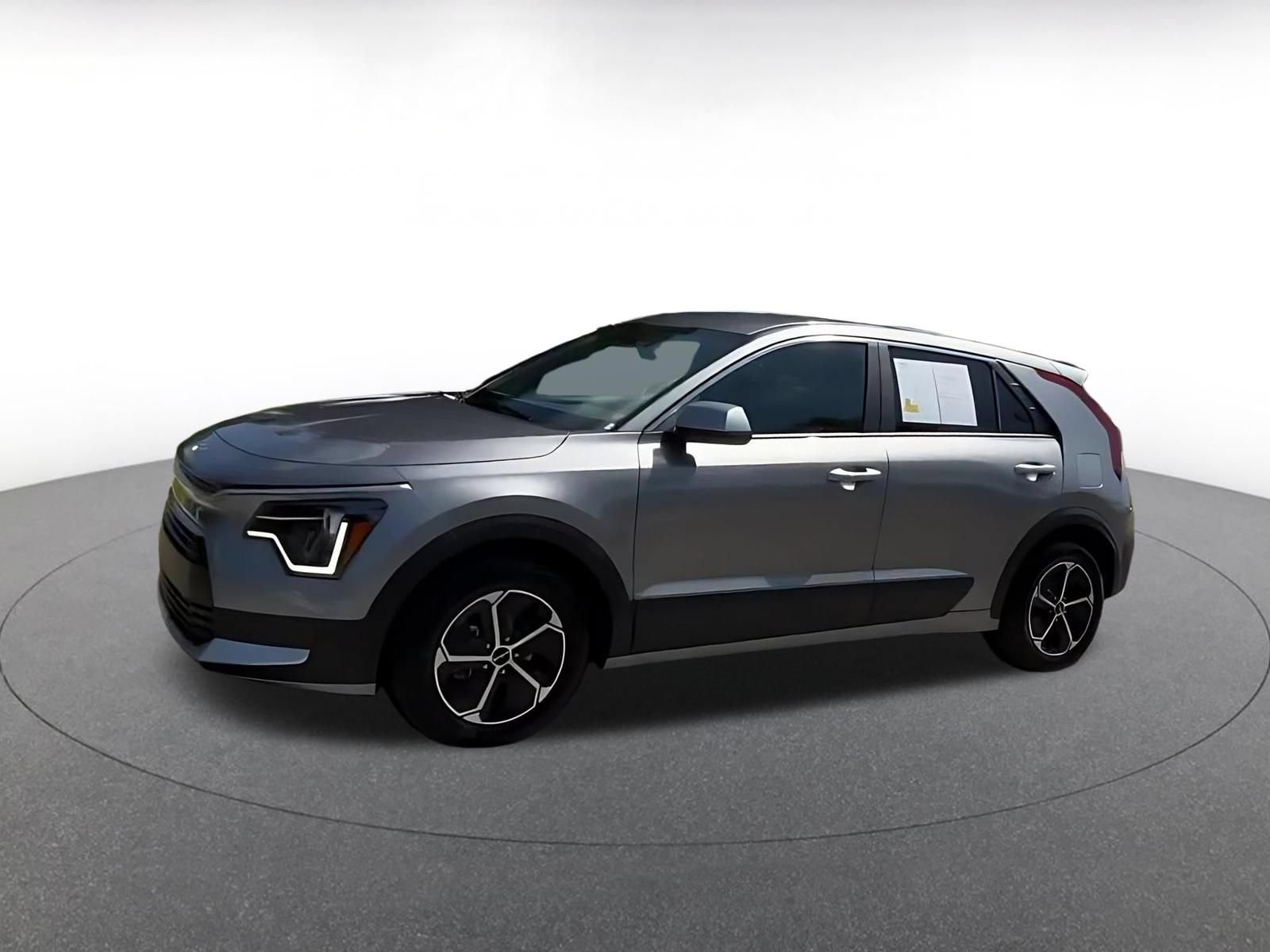 Used 2026 Kia Niro LX FWD image 8
