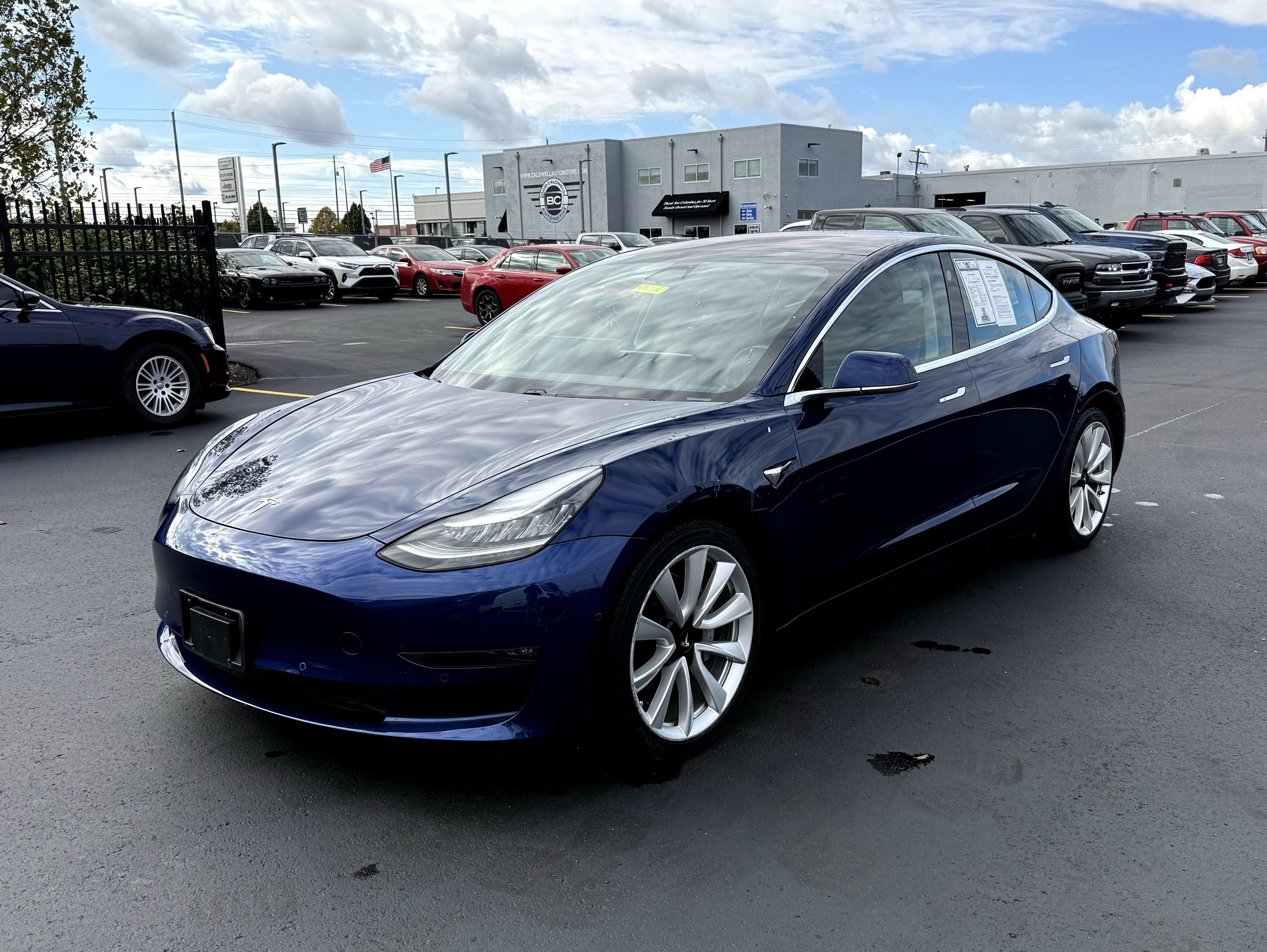 Used 2018 Tesla Model 3 Long Range image 4