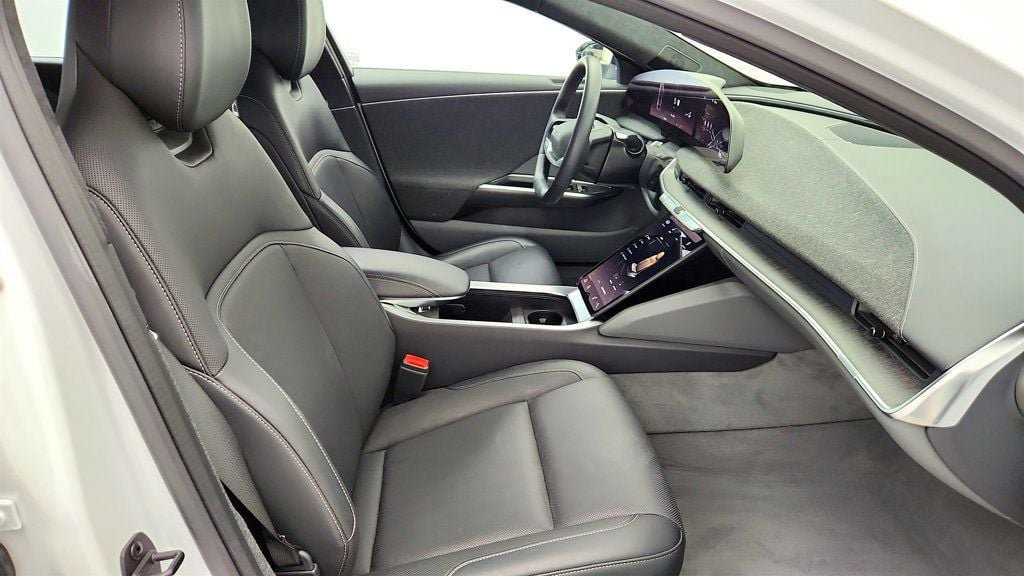 Used 2023 Lucid Air Pure AWD/4WD image 25