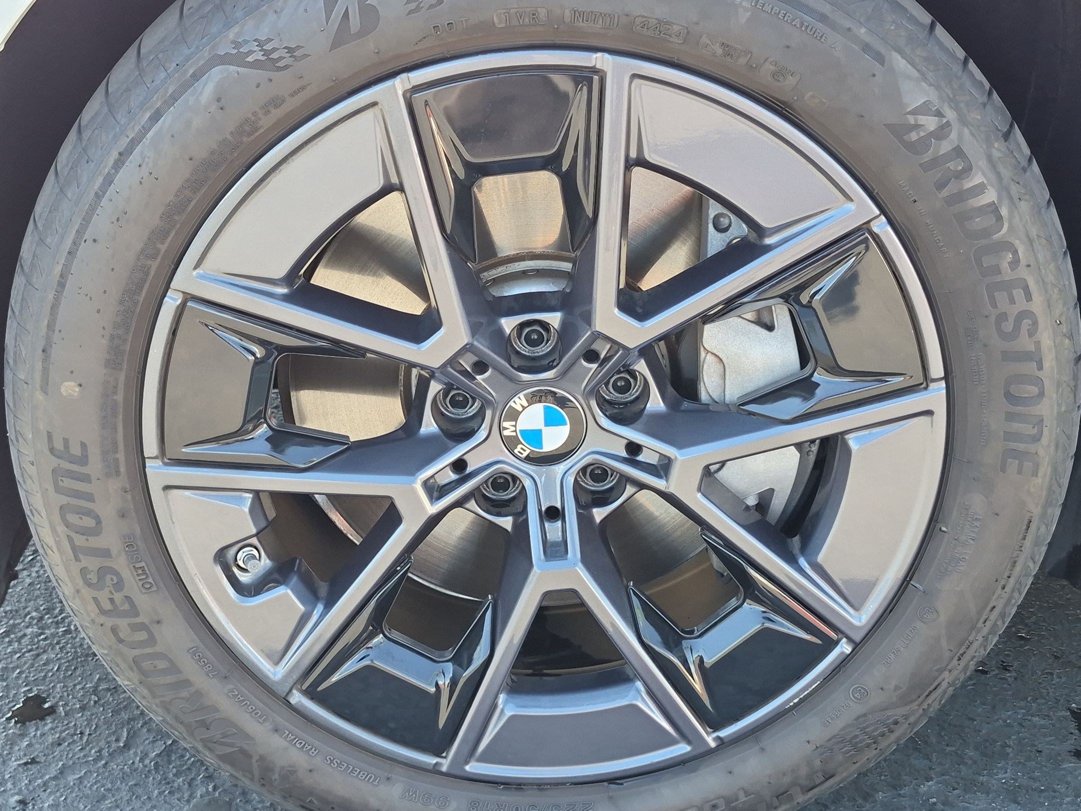 Certified 2025 BMW i4 xDrive40i w/ Premium Package AWD/4WD image 13