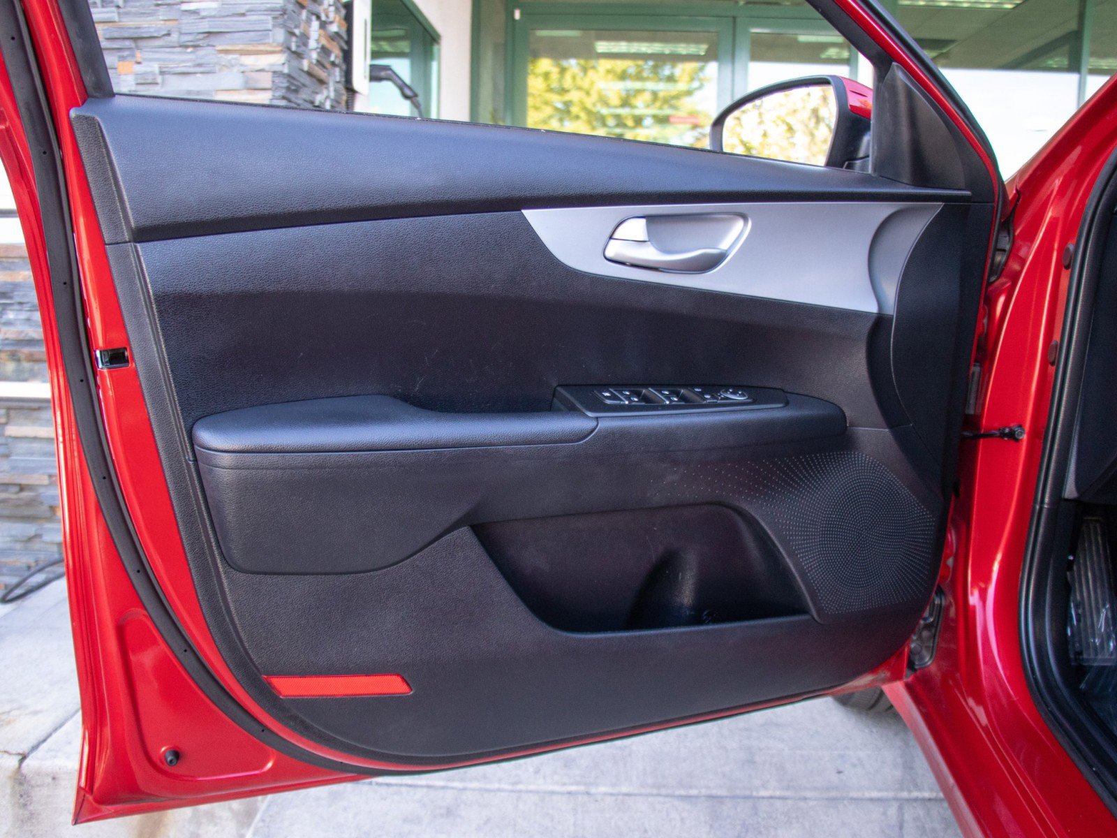 Used 2023 Kia Forte LXS image 9