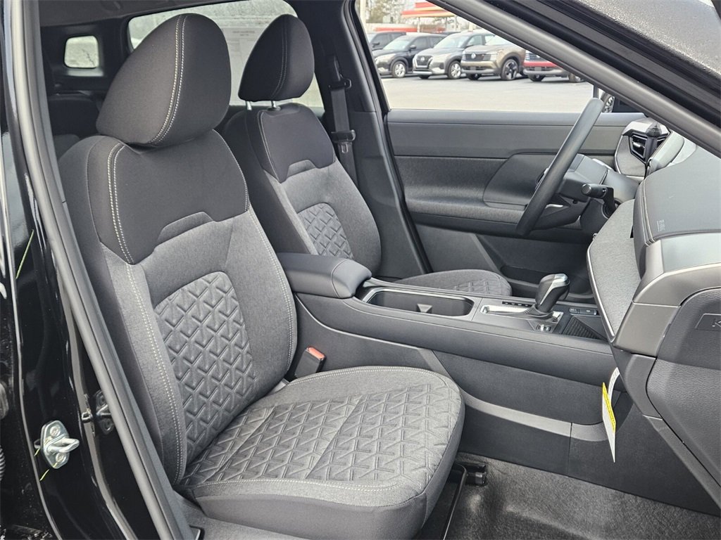 New 2026 Nissan Kicks SV image 14