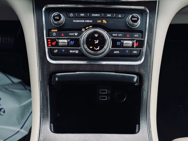 Used 2020 Lincoln Continental Reserve w/ Luxury Package image 35