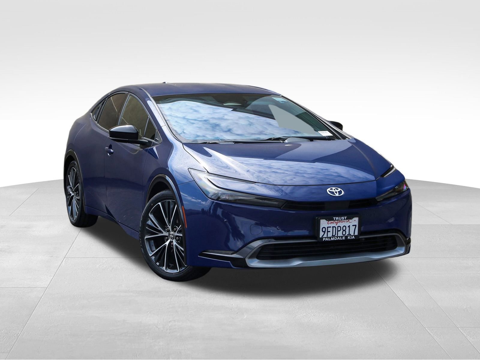 Used 2023 Toyota Prius LE