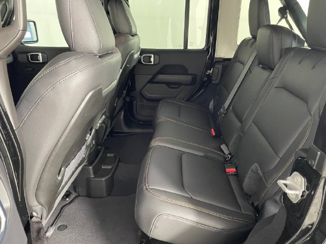 New 2027 Jeep Wrangler Unlimited Sahara AWD/4WD image 14