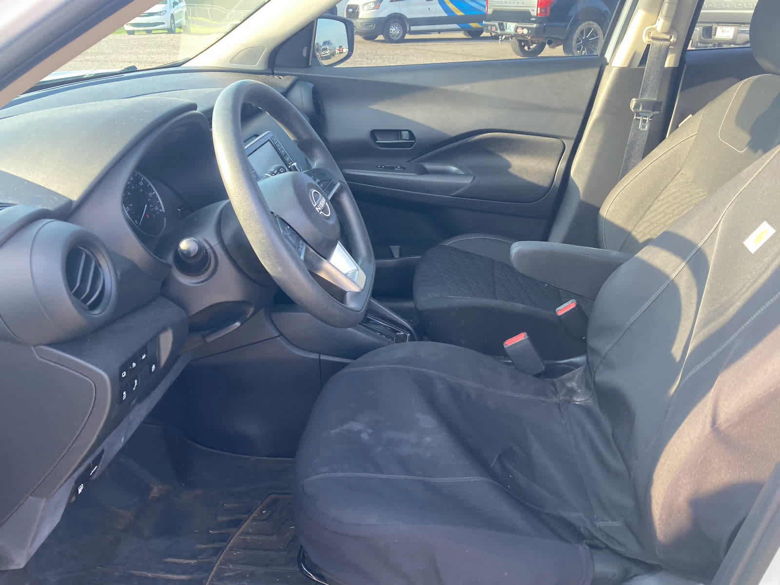 Used 2022 Nissan Kicks S FWD image 3