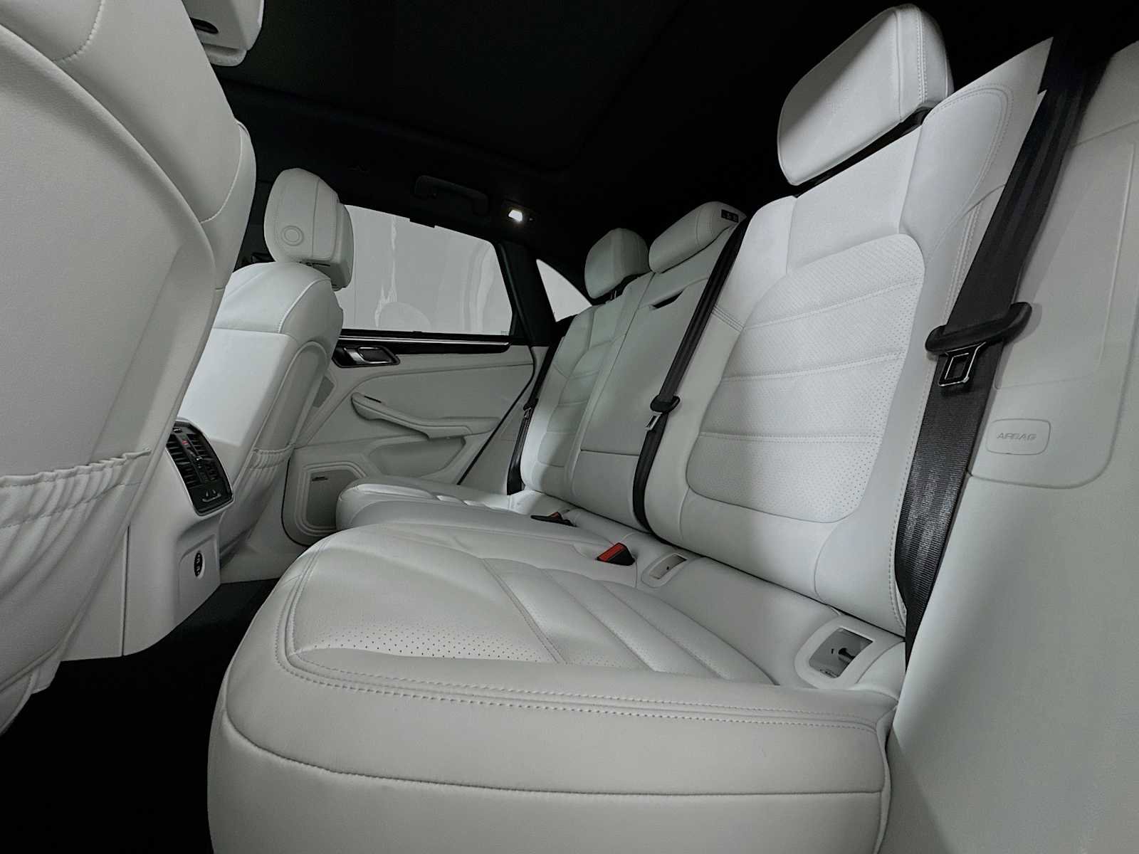 Certified 2025 Porsche Macan S image 24