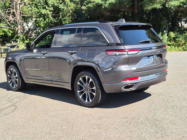Certified 2022 Jeep Grand Cherokee Overland w/ Luxury Tech Group IV AWD/4WD image 8