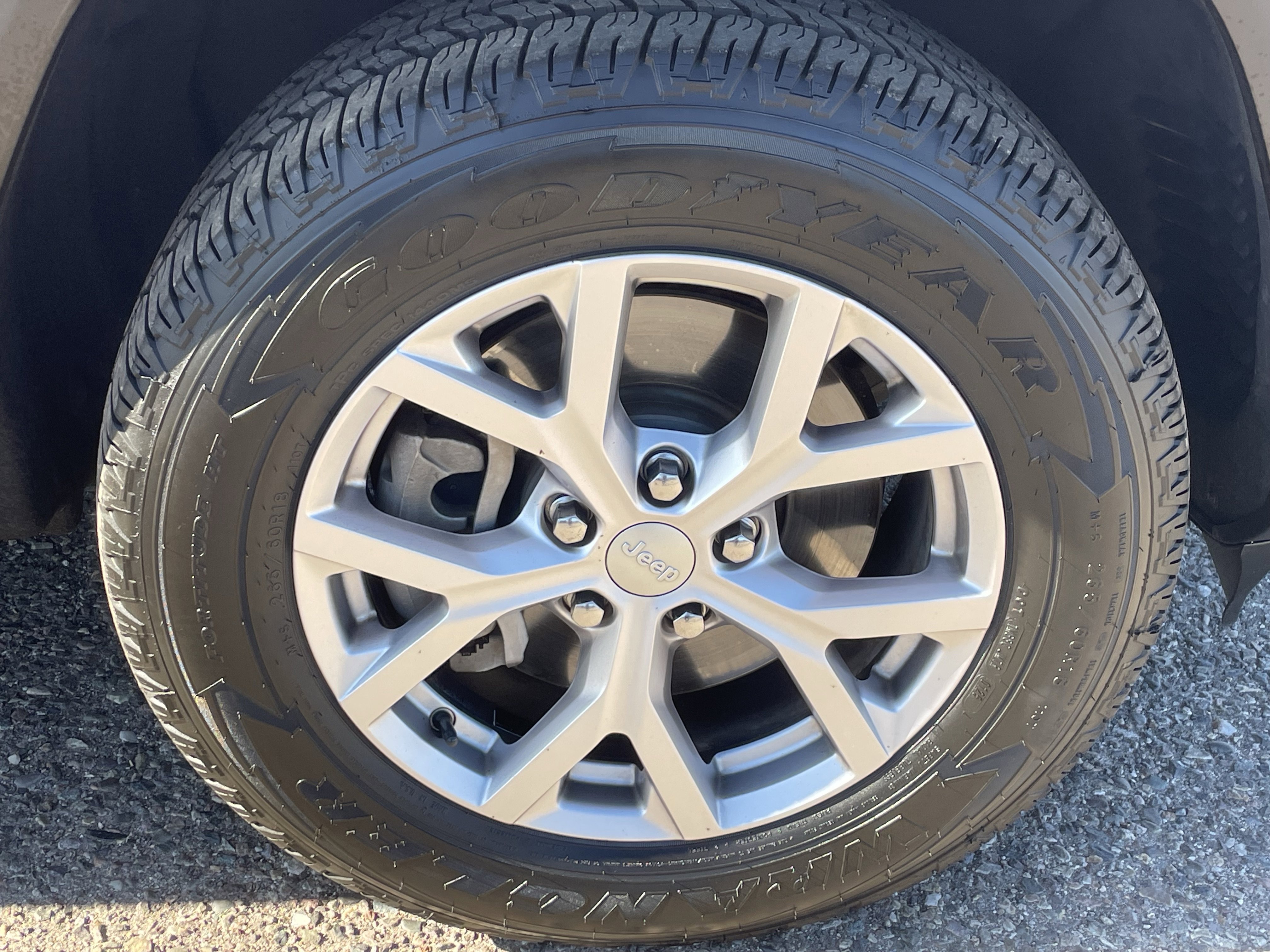 Certified 2022 Jeep Grand Cherokee L Limited w/ Luxury Tech Group II image 8