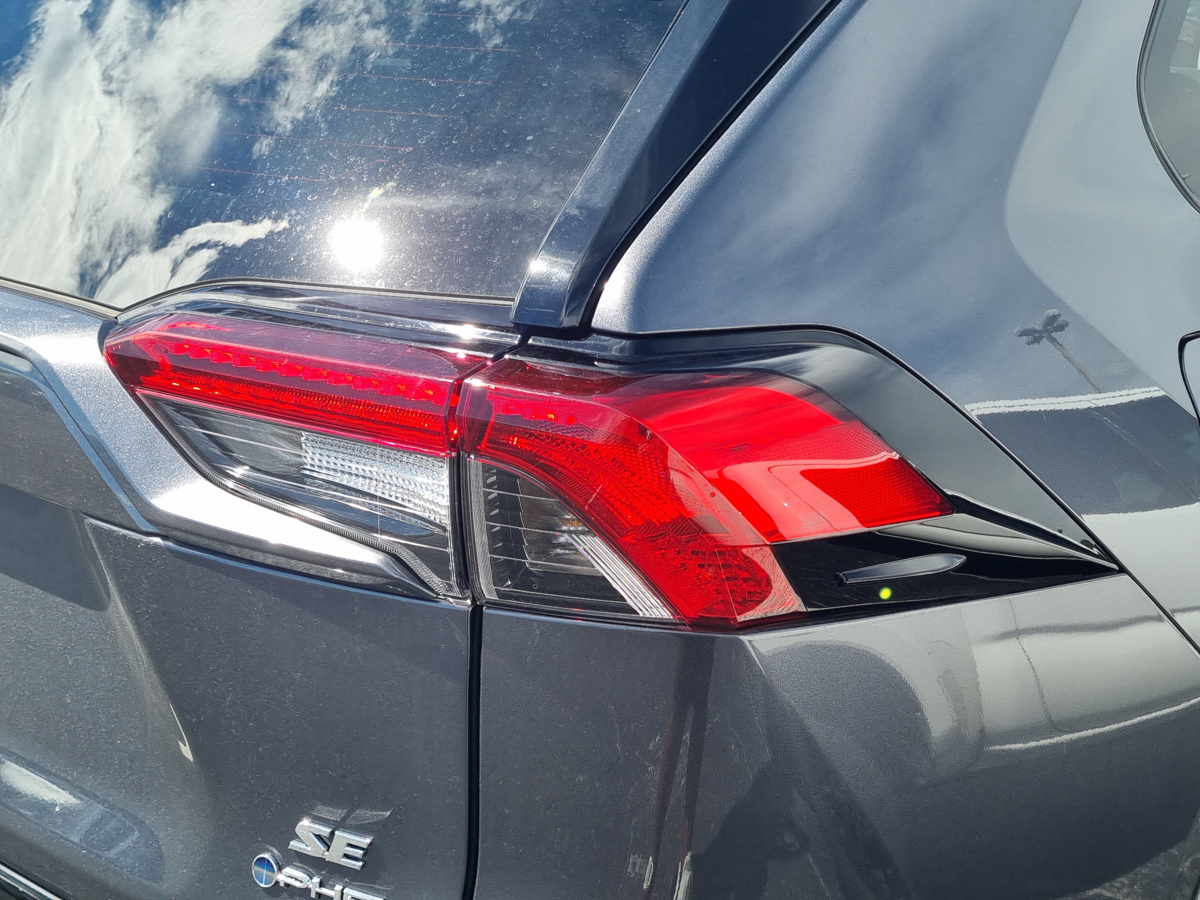 Used 2025 Toyota RAV4 SE AWD/4WD image 10
