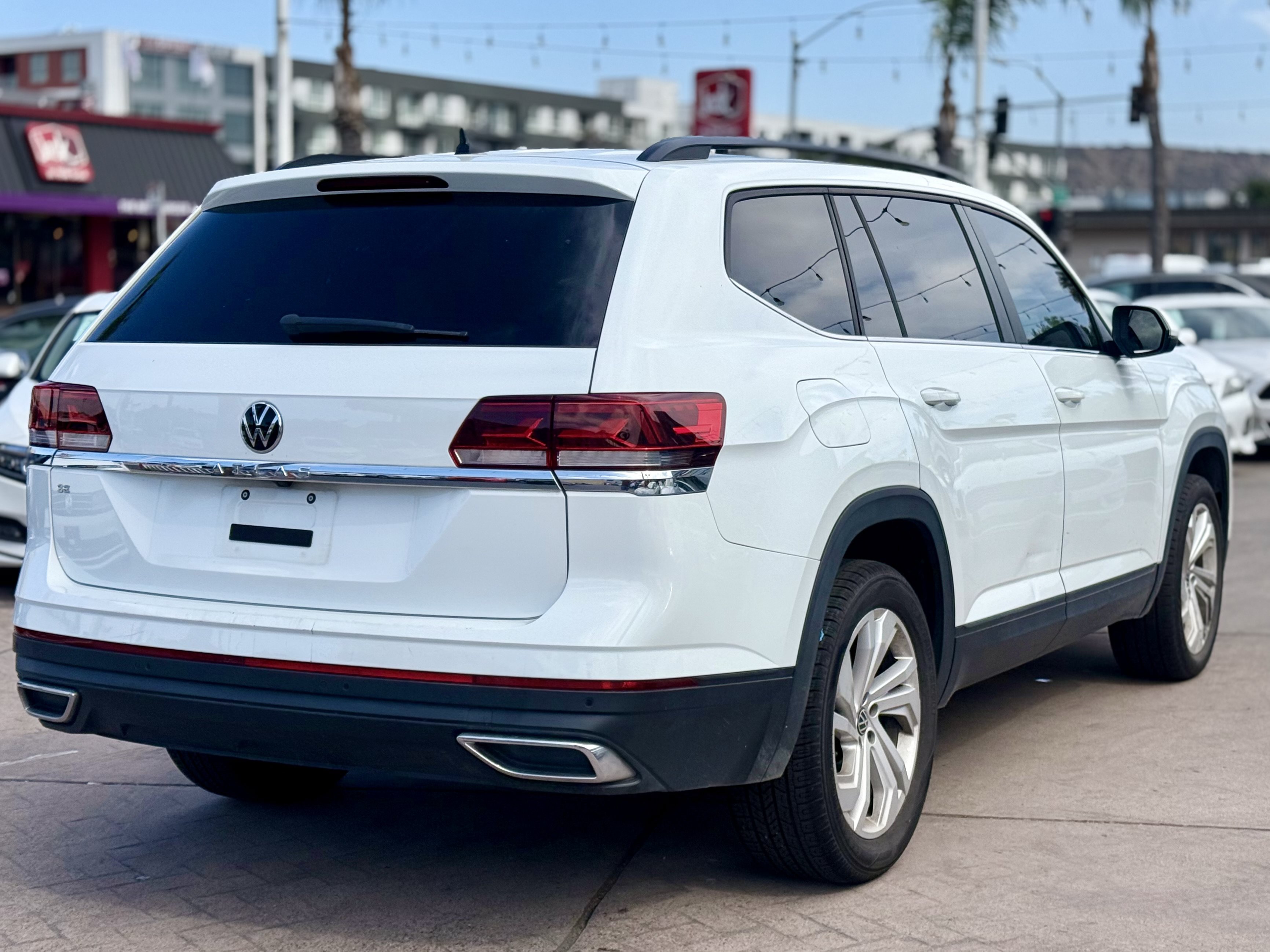 Used 2021 Volkswagen Atlas SE w/ Panoramic Sunroof Package FWD image 14
