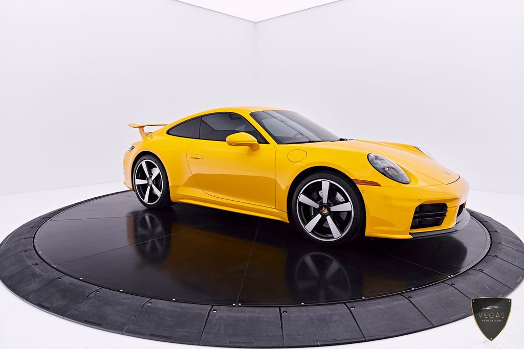 Used 2025 Porsche 911 Carrera RWD image 21