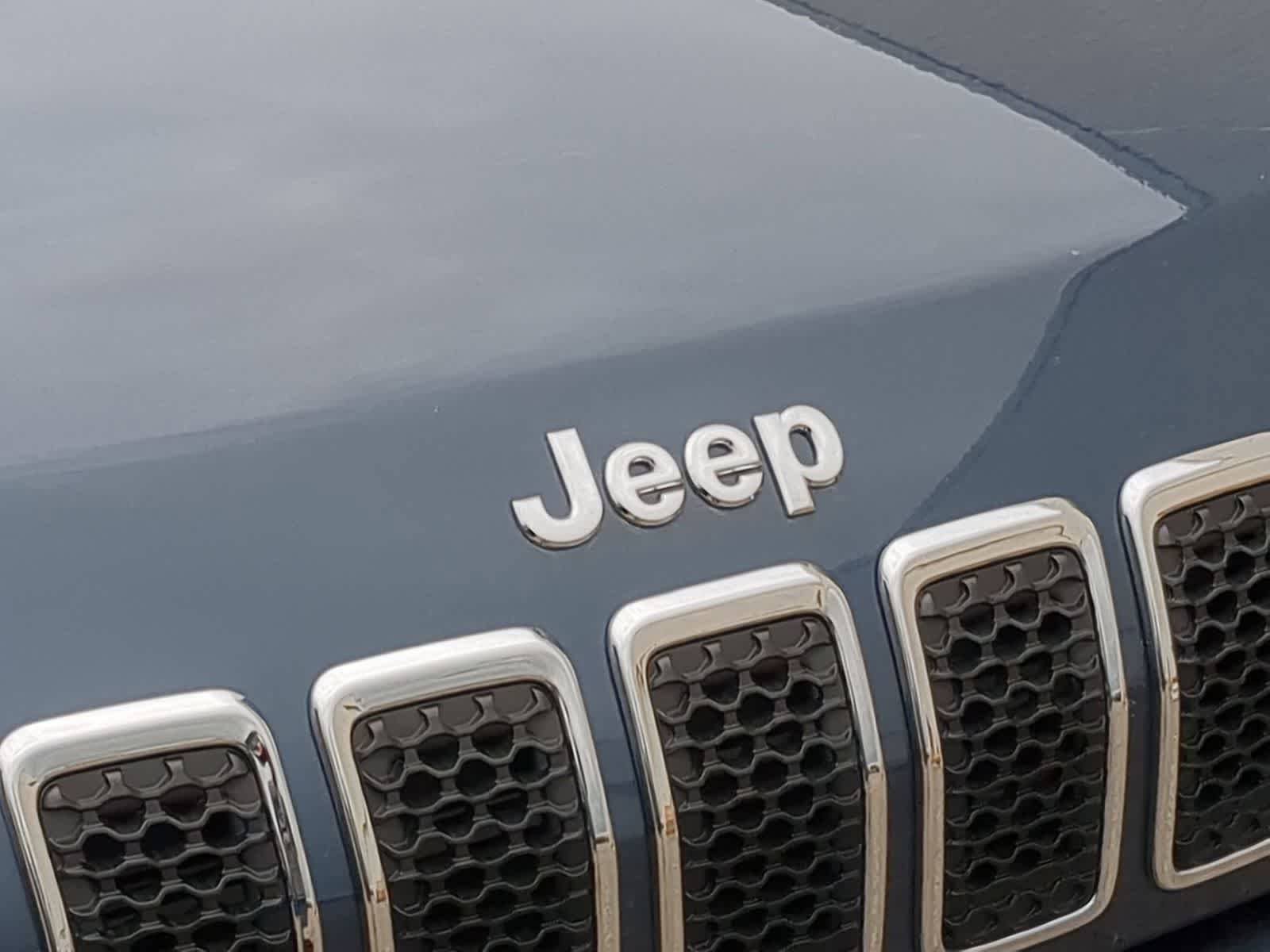 Certified 2019 Jeep Cherokee Limited AWD/4WD image 12