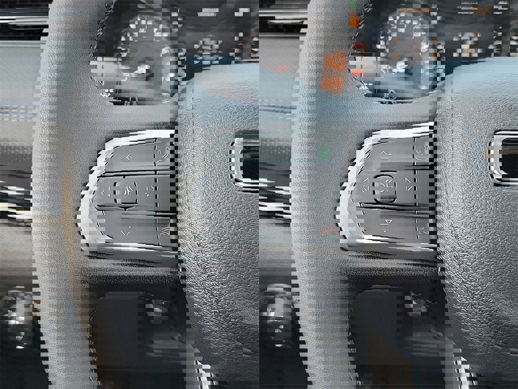 New 2026 Jeep Compass Latitude w/ Sun and Sound Group image 5