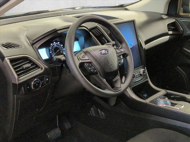 Certified 2024 Ford Edge SE image 10