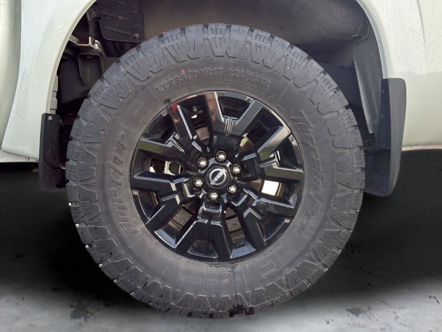 Used 2023 Nissan Frontier SV w/ Midnight Edition Package AWD/4WD image 13