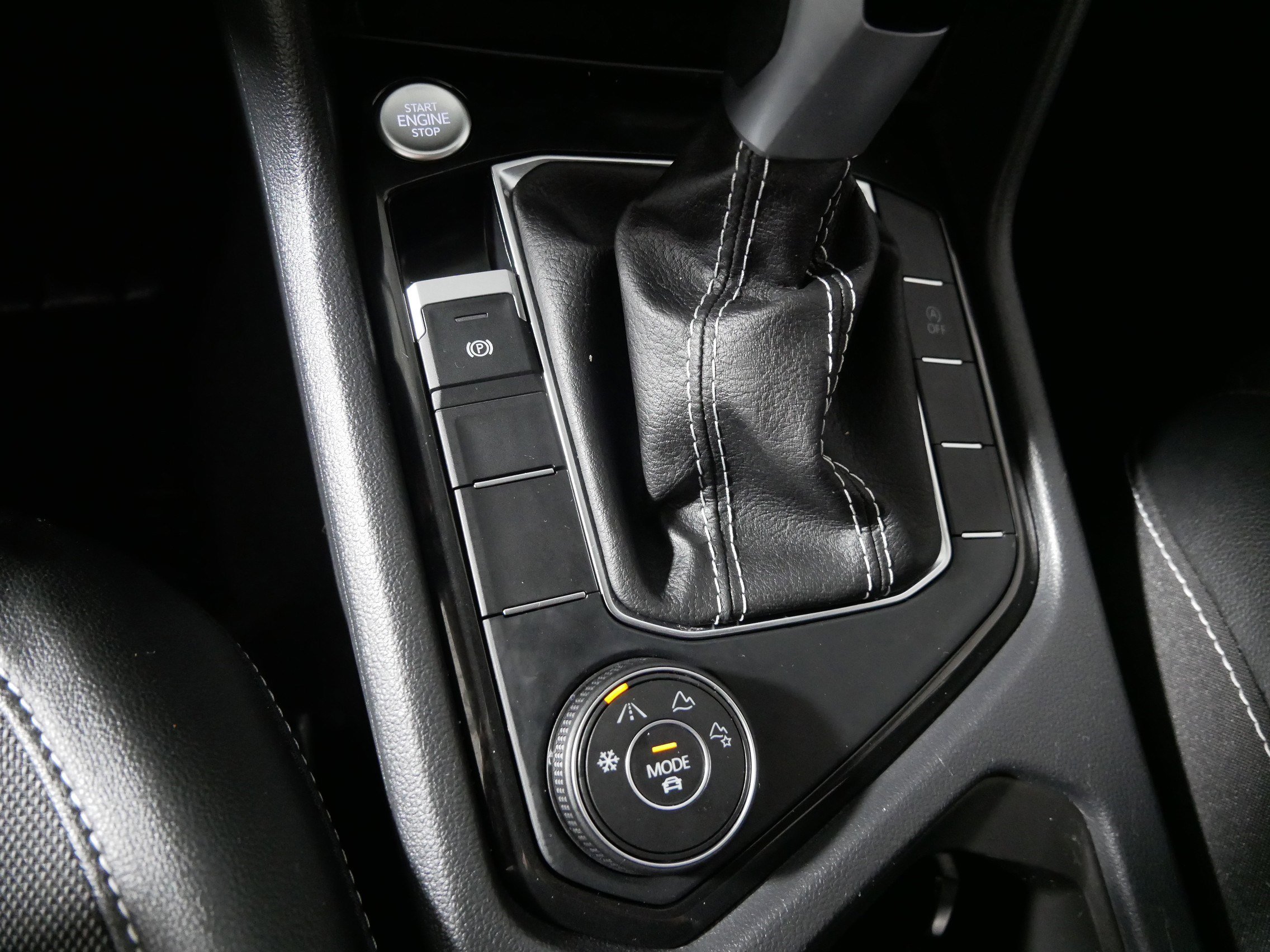 Used 2023 Volkswagen Taos SE image 29