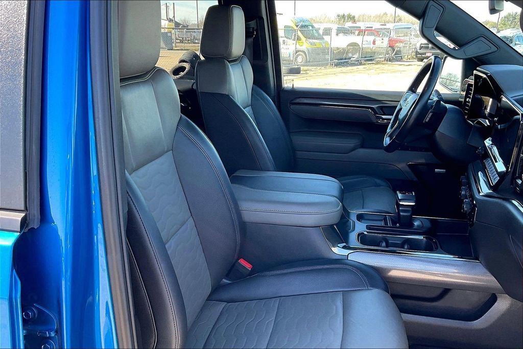 Used 2023 Chevrolet Silverado 1500 ZR2 image 30