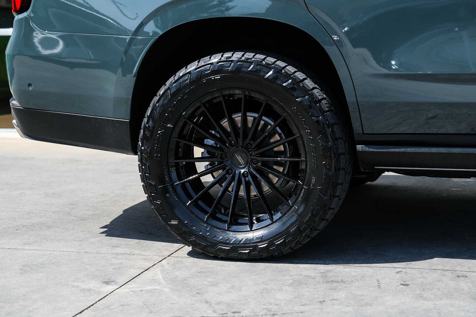 Used 2026 GMC Yukon AT4 Ultimate w/ LPO, Floor Liner Package AWD/4WD image 9