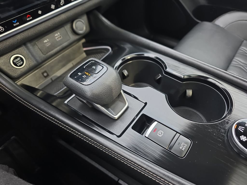 Used 2023 Nissan Rogue Platinum w/ Platinum Premium Package image 37