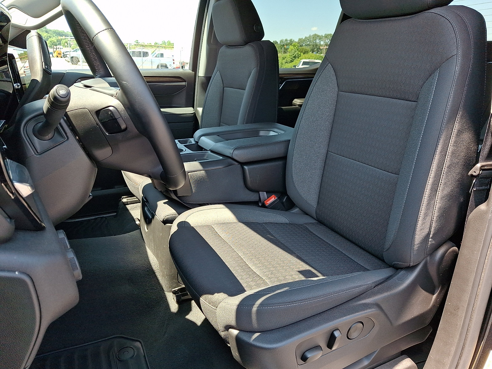 Certified 2024 Chevrolet Silverado 1500 LT AWD/4WD image 13