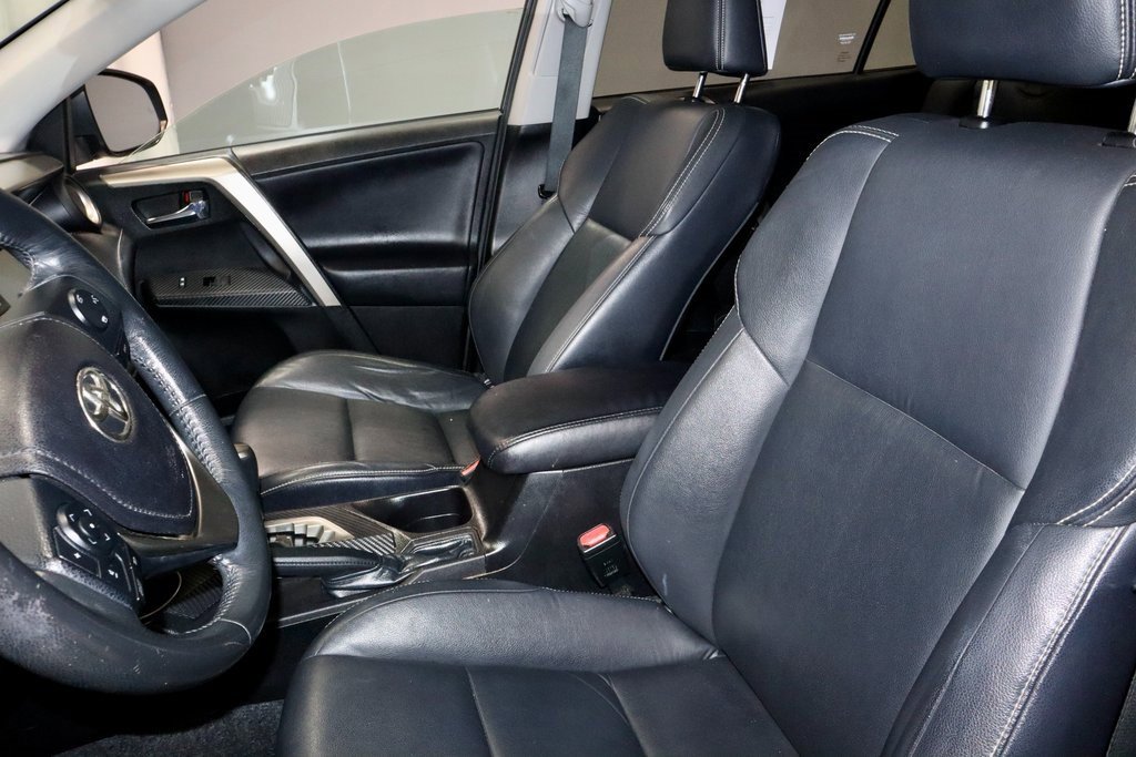 Used 2014 Toyota RAV4 Limited image 25
